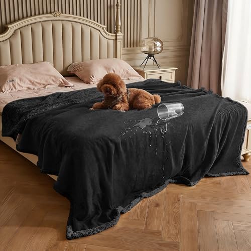 Kritter Planet Waterproof Blanket