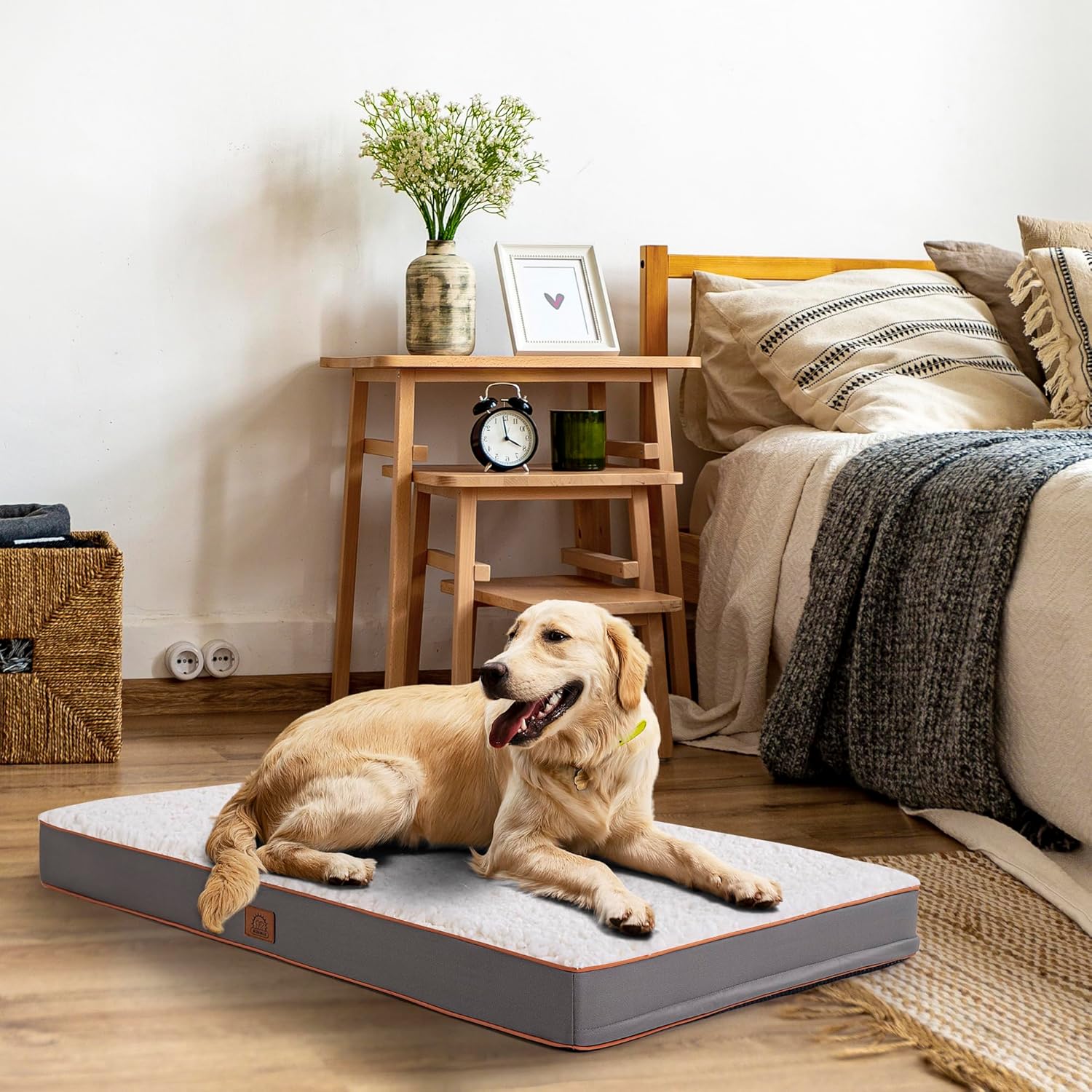 Sunheir XXL Waterproof Bed (44"x32")