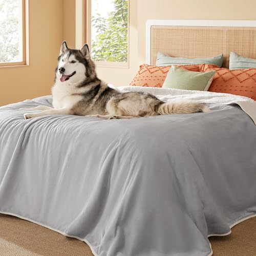 Bedsure King Sherpa Waterproof Blanket
