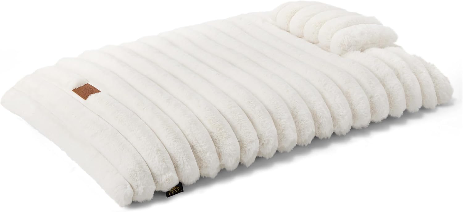 TOWN & COUNTRY LUXE CuddleTown Ribbed Bubble Stripe Pillow Crate Mat Pet Bed, Machine Washable Cover, Soft & Calming, Non-Slip Bottom, Cream, Medium 35"x24"x3"