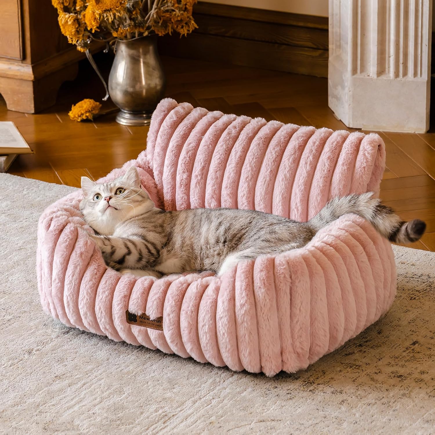 MEWOOFUN Fluffy Cat Couch (Pink)